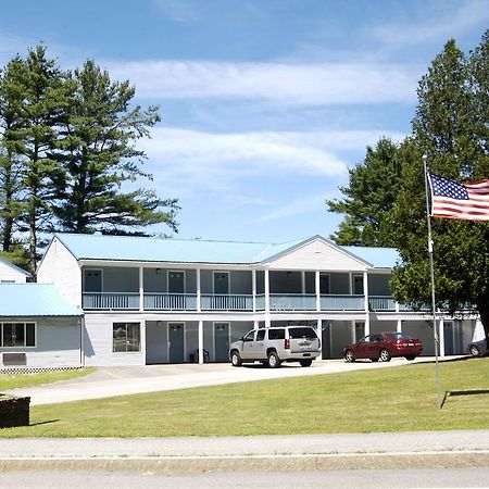 Red Carpet Inn And Suites Plymouth Exterior photo